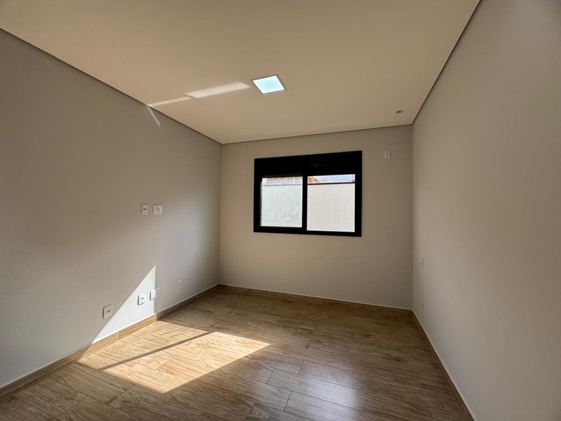 CASA COM VISTA DESLUMBRANTE PARA A MATA Rodovia Anhangüera Campinas - 