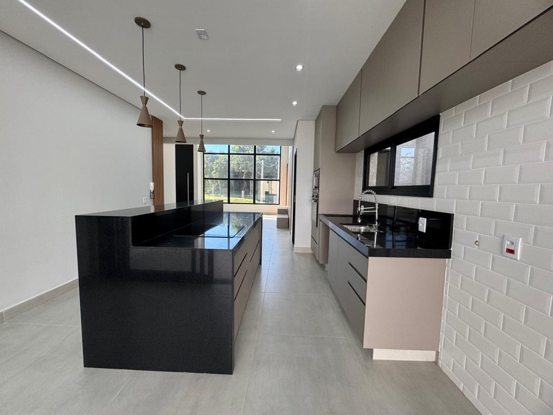 CASA COM VISTA DESLUMBRANTE PARA A MATA Rodovia Anhangüera Campinas - 