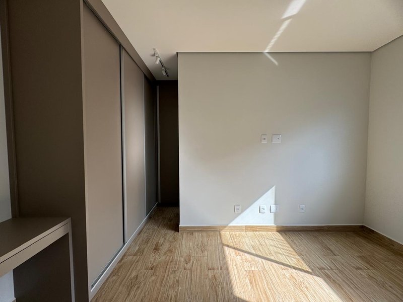 CASA COM VISTA DESLUMBRANTE PARA A MATA Rodovia Anhangüera Campinas - 