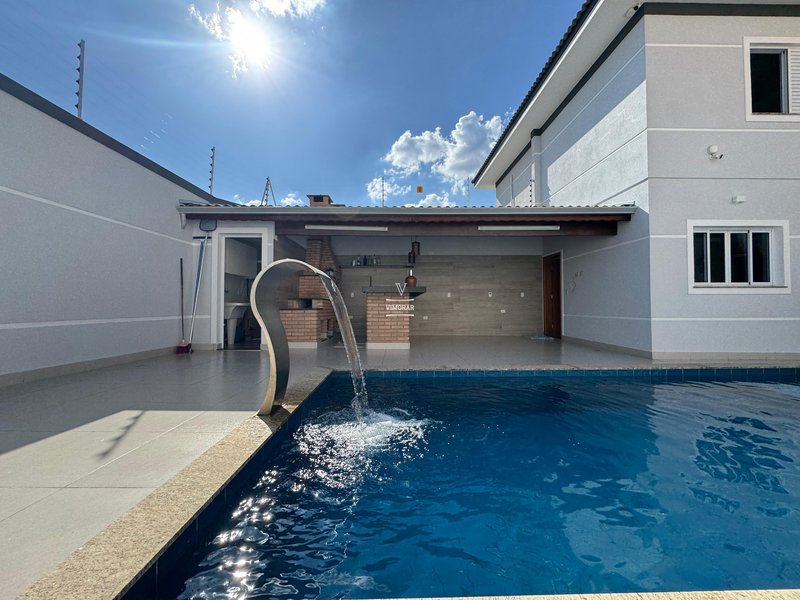 Sobrado 3 suítes + área gourmet com piscina  Guarulhos - 
