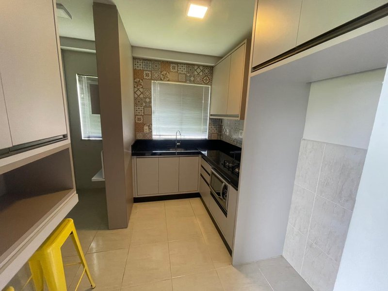 Apartamento semi mobiliado  Timbó - 