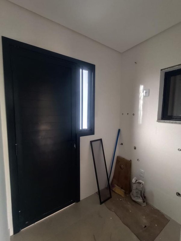 Casa com 2 quartos, sendo 1 suíte, churrasqueira no Capão Village, em Capão da Canoa Rua Tulipa Capão da Canoa - 