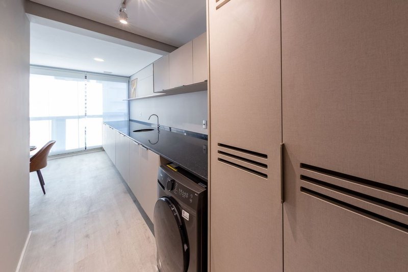 Apartamento com 2 Quartos para alugar, 75m² - Pinheiros Rua Cristiano Viana São Paulo - 