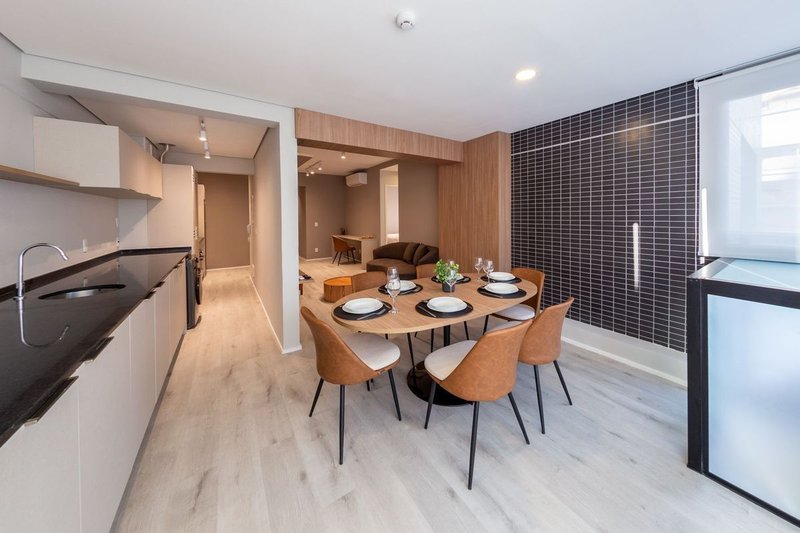 Apartamento com 2 Quartos para alugar, 75m² - Pinheiros Rua Cristiano Viana São Paulo - 