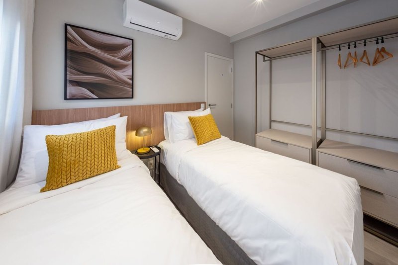 Apartamento com 2 Quartos para alugar, 75m² - Pinheiros Rua Cristiano Viana São Paulo - 
