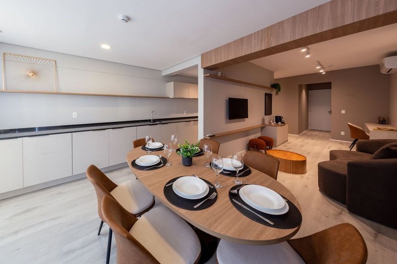 Apartamento com 2 Quartos para alugar, 75m² - Pinheiros Rua Cristiano Viana São Paulo - 