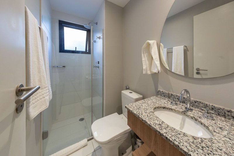 Apartamento com 2 Quartos para alugar, 75m² - Pinheiros Rua Cristiano Viana São Paulo - 