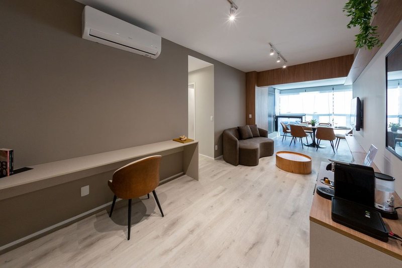 Apartamento com 2 Quartos para alugar, 75m² - Pinheiros Rua Cristiano Viana São Paulo - 