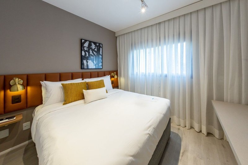 Apartamento com 2 Quartos para alugar, 75m² - Pinheiros Rua Cristiano Viana São Paulo - 