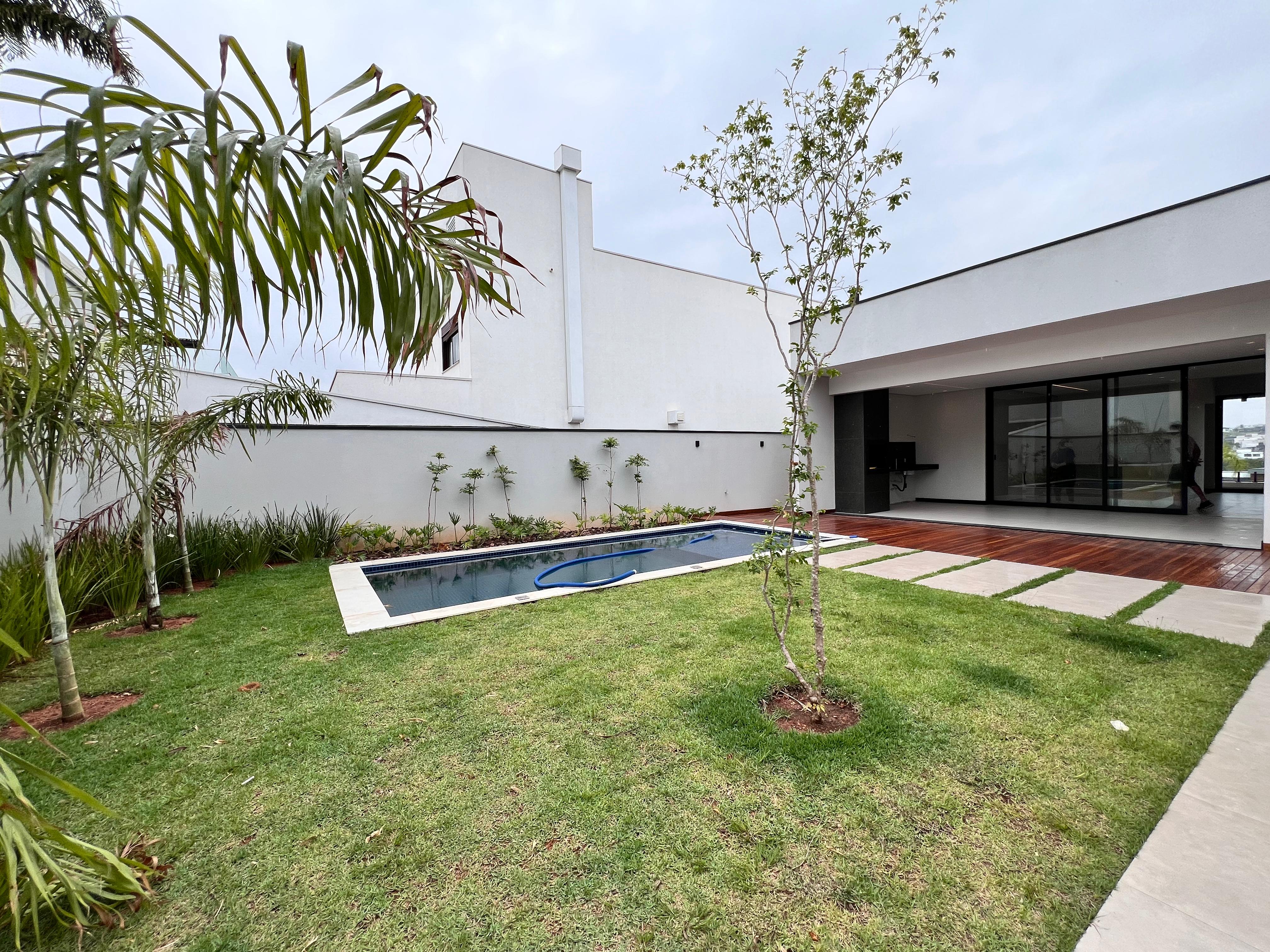 Casa com 3 dormit&oacute;rios,250m&sup2; - Alphaville Nova Esplanada IV - Votorantim - SP Alameda Nova Zelândia Votorantim - 