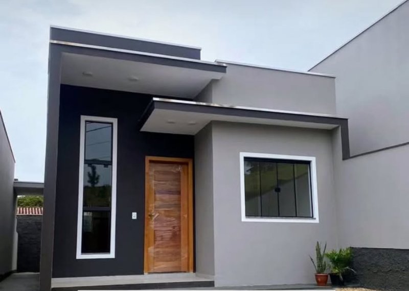 CASA COM 3 DORMITÓRIOS NA PRIMEIRO DE MAIO - Brusque - 