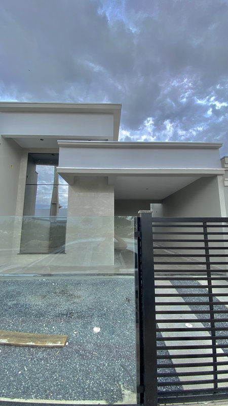 CASA COM 1 SUÍTE MAIS 2 DORMITÓRIOS EM DOM JOAQUIM - Brusque - 