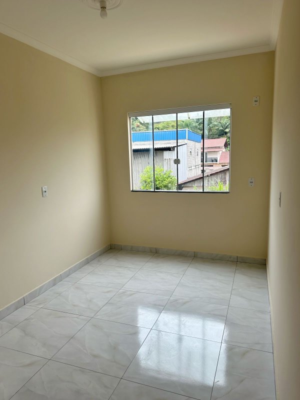 SOBRADO COM 2 DORMITÓRIOS NO BAIRRO TOMAZ COELHO - Brusque - 