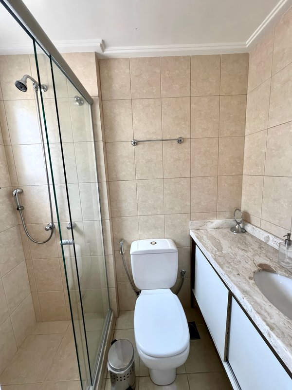 ANDAR INTEIRO E ALTO | R$ 1.790.000 | 166M2 | 3 SUÍTES | LAREIRA | CHURRASQUEIRA | 3 VAGAS Avenida Toropi Porto Alegre - 