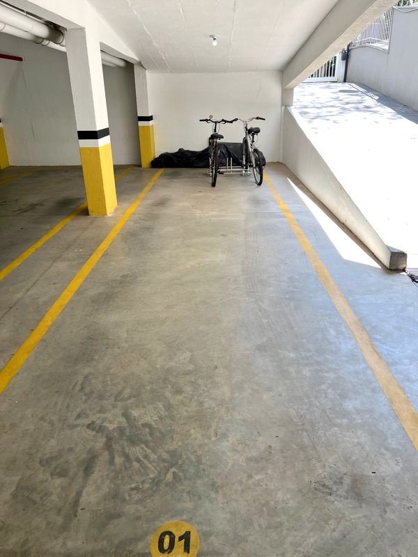ANDAR INTEIRO E ALTO | R$ 1.790.000 | 166M2 | 3 SUÍTES | LAREIRA | CHURRASQUEIRA | 3 VAGAS Avenida Toropi Porto Alegre - 