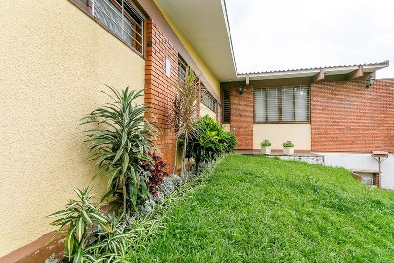 Casa SSCP 297 612521046-16 1 suíte 214m² Cândido Portinari Porto Alegre - 