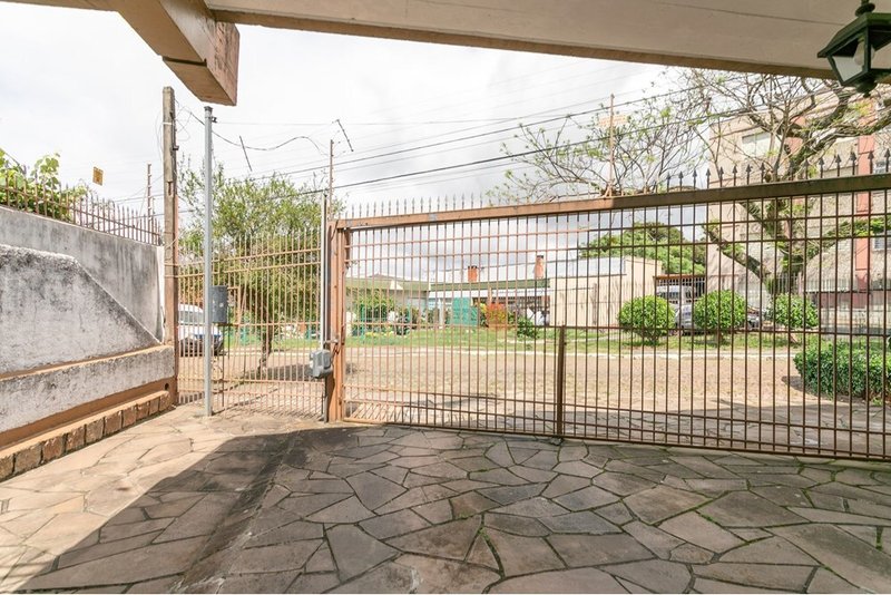 Casa SSCP 297 612521046-16 1 suíte 214m² Cândido Portinari Porto Alegre - 