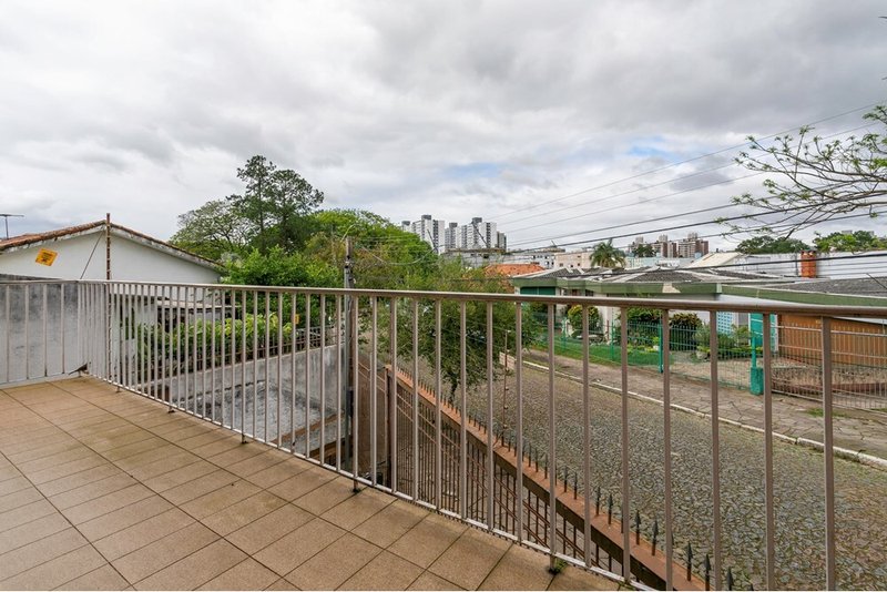 Casa SSCP 297 612521046-16 1 suíte 214m² Cândido Portinari Porto Alegre - 