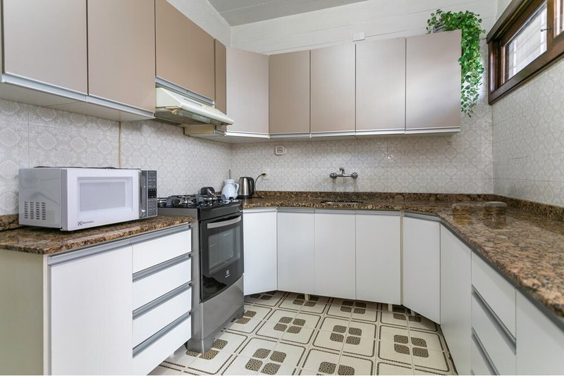 Casa SSCP 297 612521046-16 1 suíte 214m² Cândido Portinari Porto Alegre - 