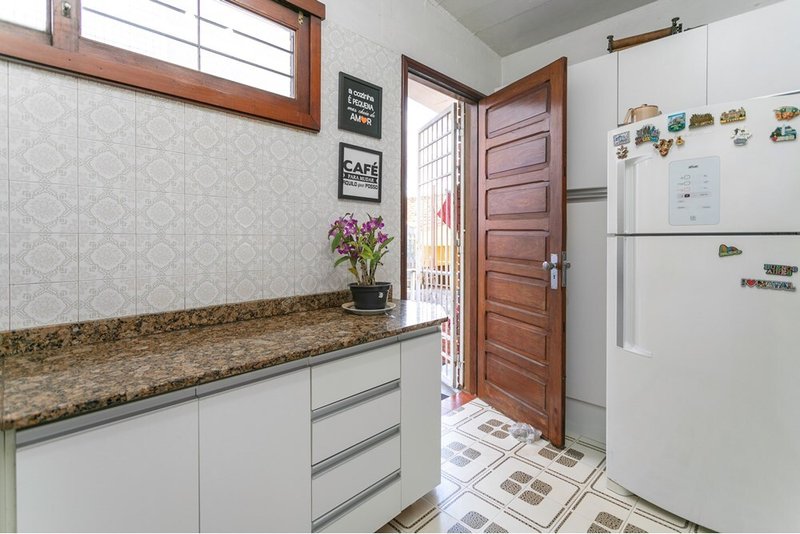 Casa SSCP 297 612521046-16 1 suíte 214m² Cândido Portinari Porto Alegre - 