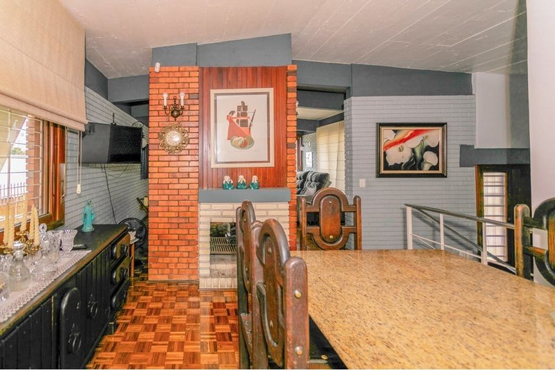 Casa SSCP 297 612521046-16 1 suíte 214m² Cândido Portinari Porto Alegre - 