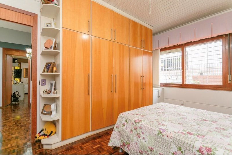 Casa SSCP 297 612521046-16 1 suíte 214m² Cândido Portinari Porto Alegre - 