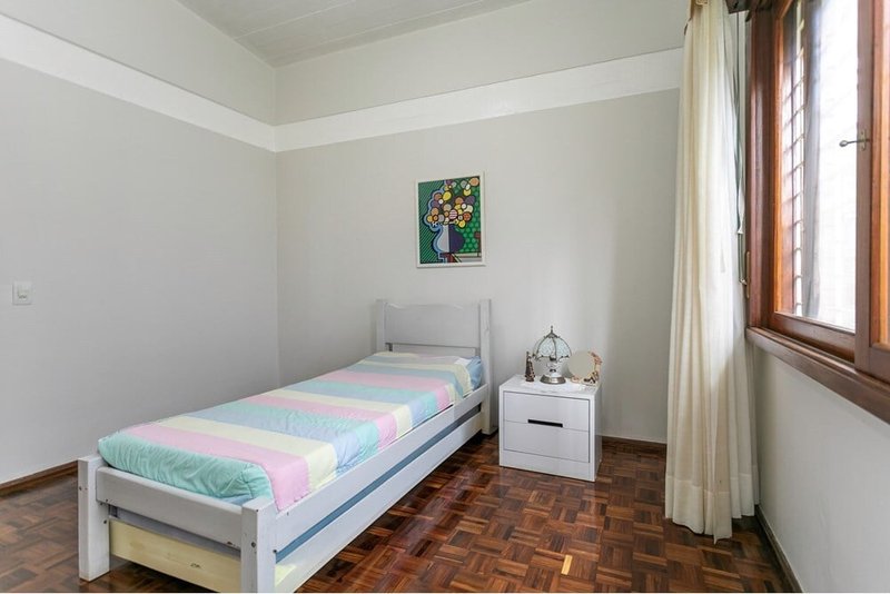 Casa SSCP 297 612521046-16 1 suíte 214m² Cândido Portinari Porto Alegre - 