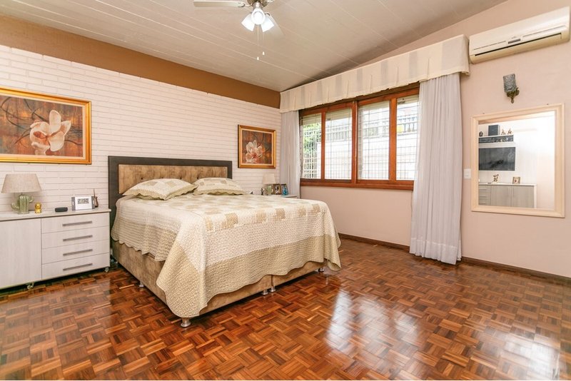 Casa SSCP 297 612521046-16 1 suíte 214m² Cândido Portinari Porto Alegre - 