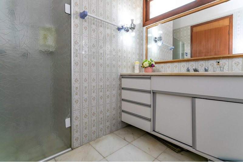 Casa SSCP 297 612521046-16 1 suíte 214m² Cândido Portinari Porto Alegre - 