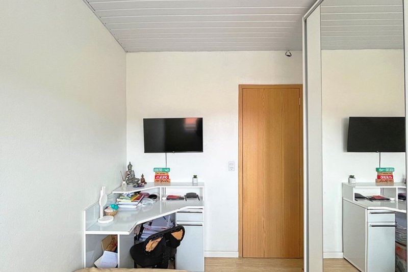 Casa HEPDC 2520 610191048-15 1 suíte 144m² Edgar Pires de Castro Porto Alegre - 