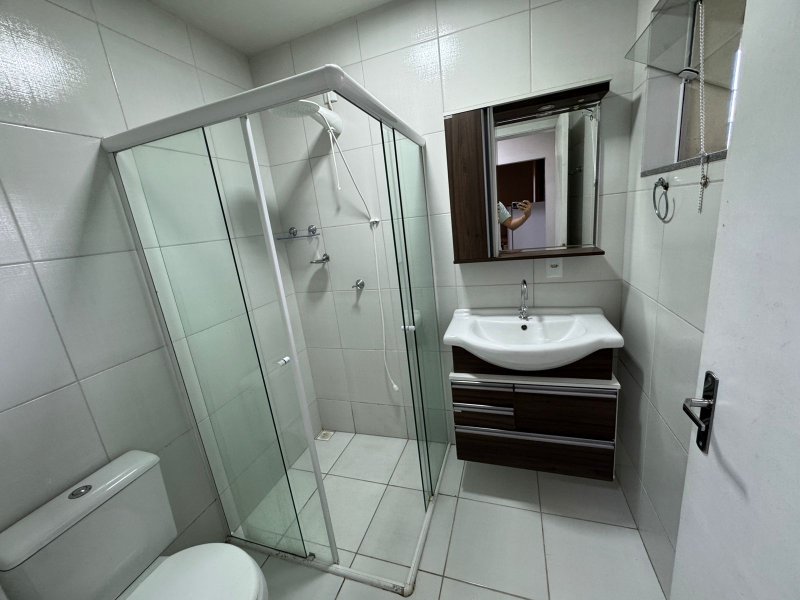 Apartamento semi mobiliado em rua tranquila no Centro  Timbó - 