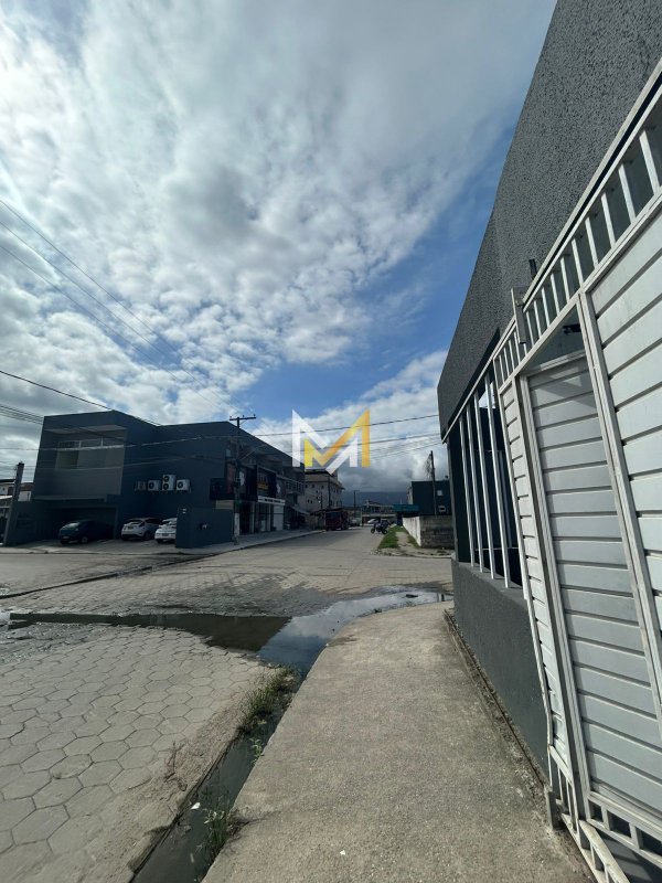 OPORTUNIDADE CASA NO GOLFINHO - Caraguatatuba - 