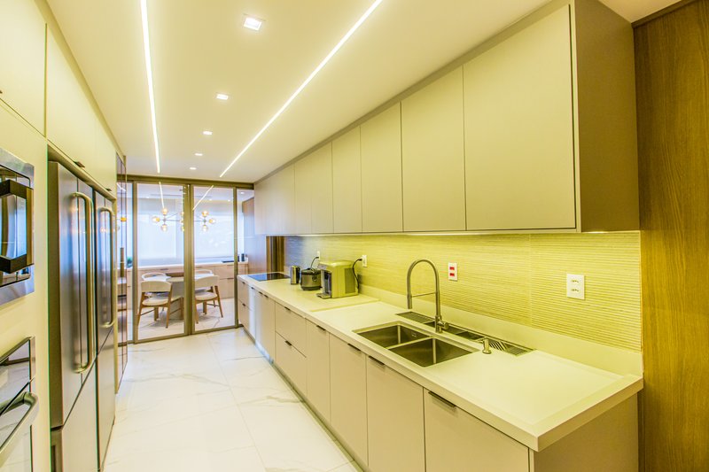 The Lake Alphaville - Apartamento à venda com 376 m² | 3 suítes Avenida Parkinson Barueri - 