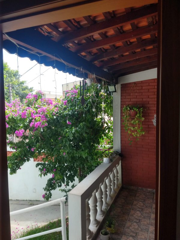 Casa Charmosa em Localização Privilegiada! - Campinas - 