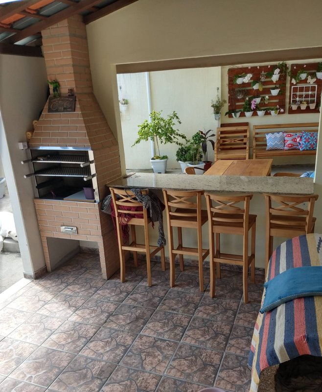Casa Charmosa em Localização Privilegiada! - Campinas - 
