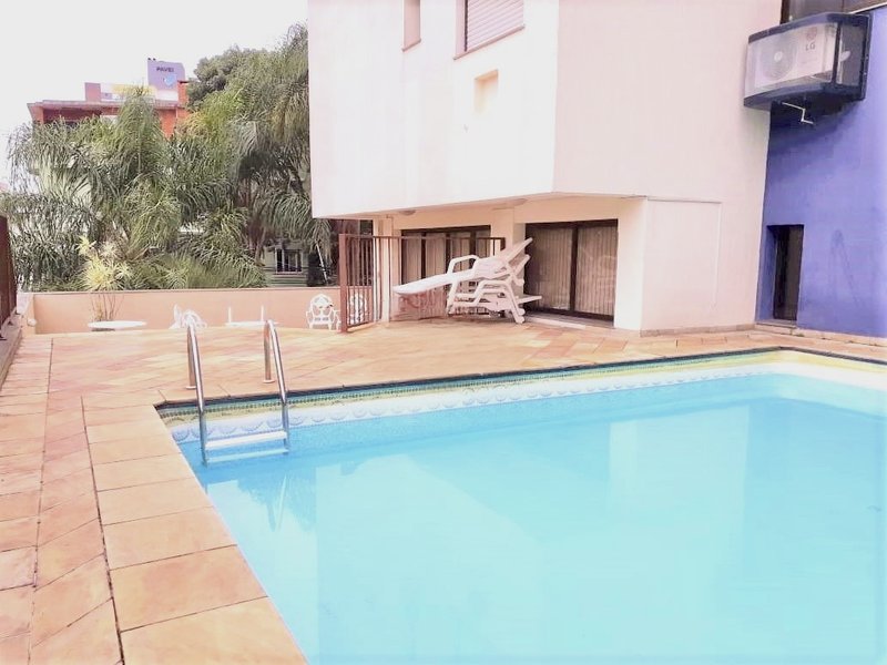 R$ 499.000 - LINDO APARTAMENTO - 61M2 - 2 DORM - REFORMADO - ANDAR ALTO - VISTA - 1 VAGA Rua Lopo Gonçalves Porto Alegre - 