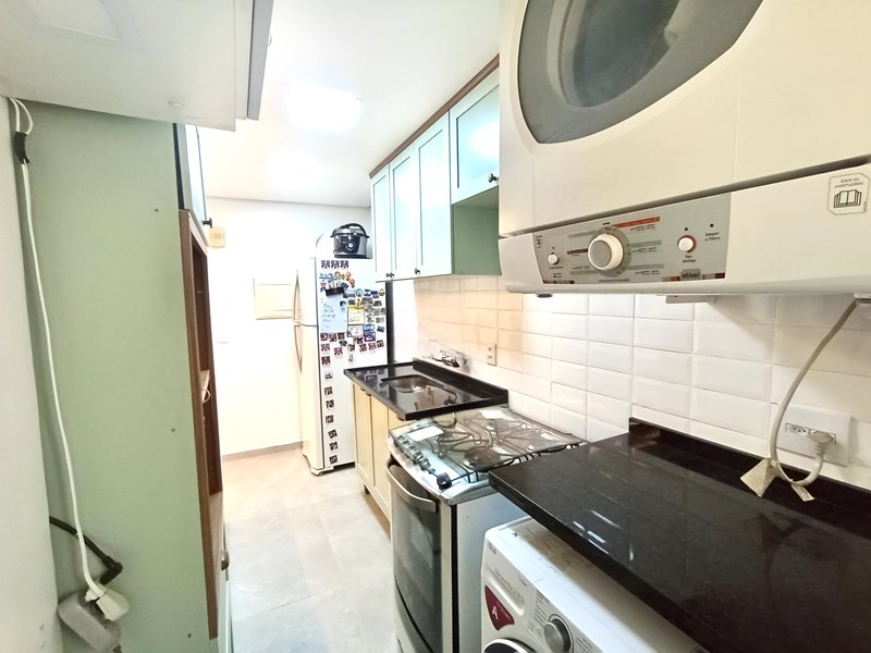 R$ 499.000 - LINDO APARTAMENTO - 61M2 - 2 DORM - REFORMADO - ANDAR ALTO - VISTA - 1 VAGA Rua Lopo Gonçalves Porto Alegre - 