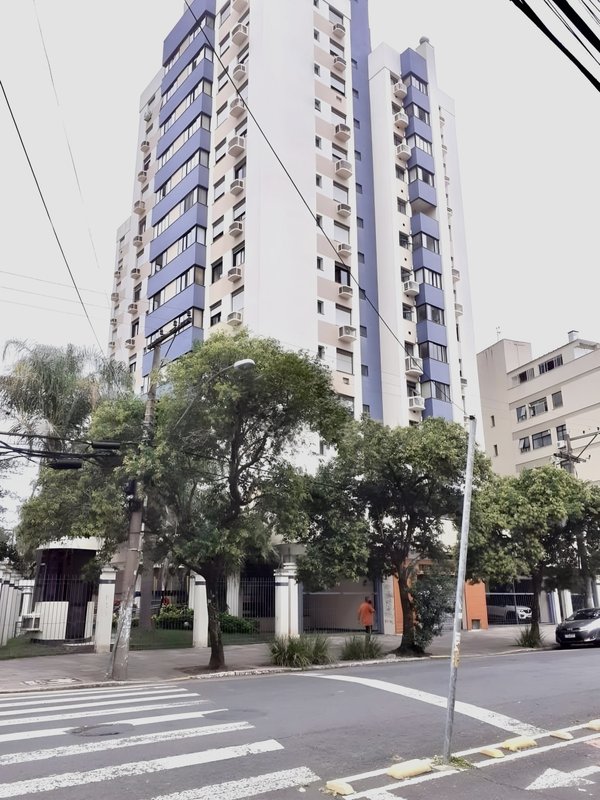 R$ 499.000 - LINDO APARTAMENTO - 61M2 - 2 DORM - REFORMADO - ANDAR ALTO - VISTA - 1 VAGA Rua Lopo Gonçalves Porto Alegre - 