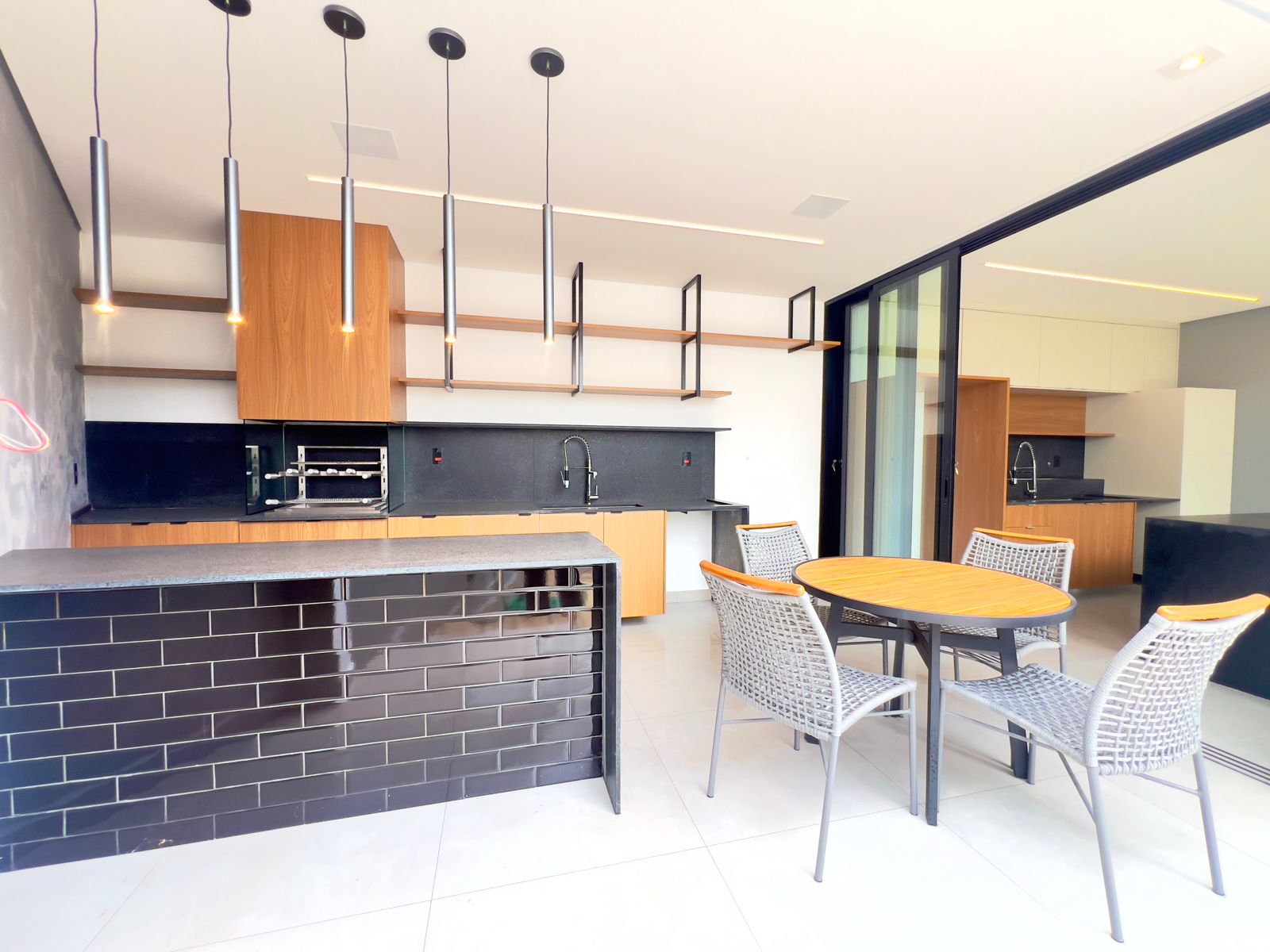 Casa com 3 dormit&oacute;rios &agrave; venda, 260 m&sup2; - Condom&iacute;nio Aldeia da Mata - Votorantim - SP Avenida Rogério Cassola Votorantim - 