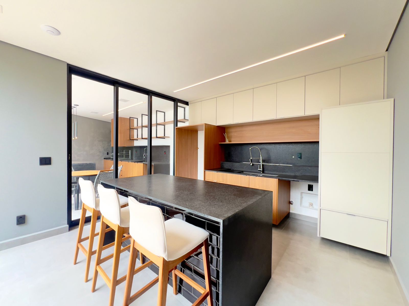 Casa com 3 dormit&oacute;rios &agrave; venda, 260 m&sup2; - Condom&iacute;nio Aldeia da Mata - Votorantim - SP Avenida Rogério Cassola Votorantim - 