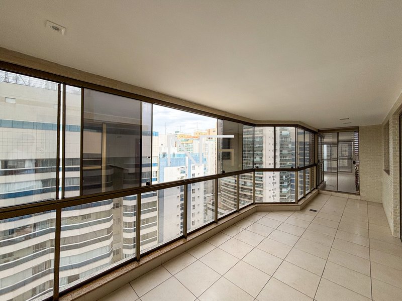 Gigante frente ao mar na região mais buscada! 4 suítes com vista de cinema! Avenida Antônio Gil Vellozo Vila Velha - 