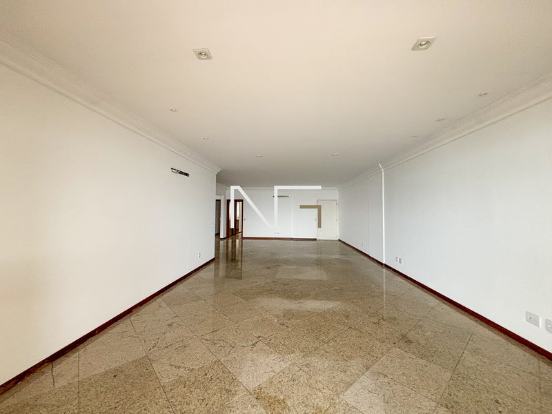 Gigante frente ao mar na região mais buscada! 4 suítes com vista de cinema! Avenida Antônio Gil Vellozo Vila Velha - 