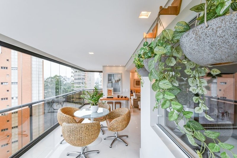 Apartamento a venda - Vila Nova Conceição -  3 suítes 244m² IV Centenário São Paulo - 