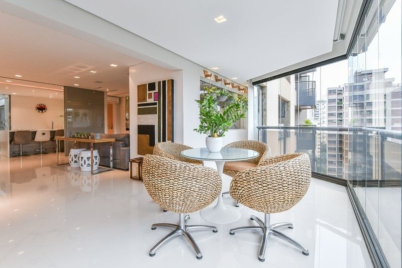 Apartamento a venda - Vila Nova Conceição -  3 suítes 244m² IV Centenário São Paulo - 