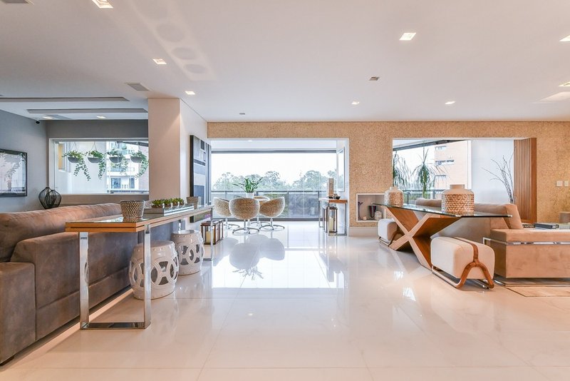 Apartamento a venda - Vila Nova Conceição -  3 suítes 244m² IV Centenário São Paulo - 