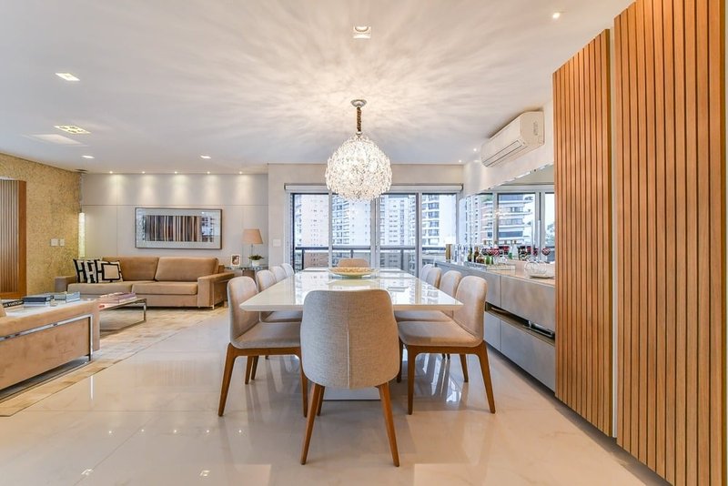 Apartamento a venda - Vila Nova Conceição -  3 suítes 244m² IV Centenário São Paulo - 