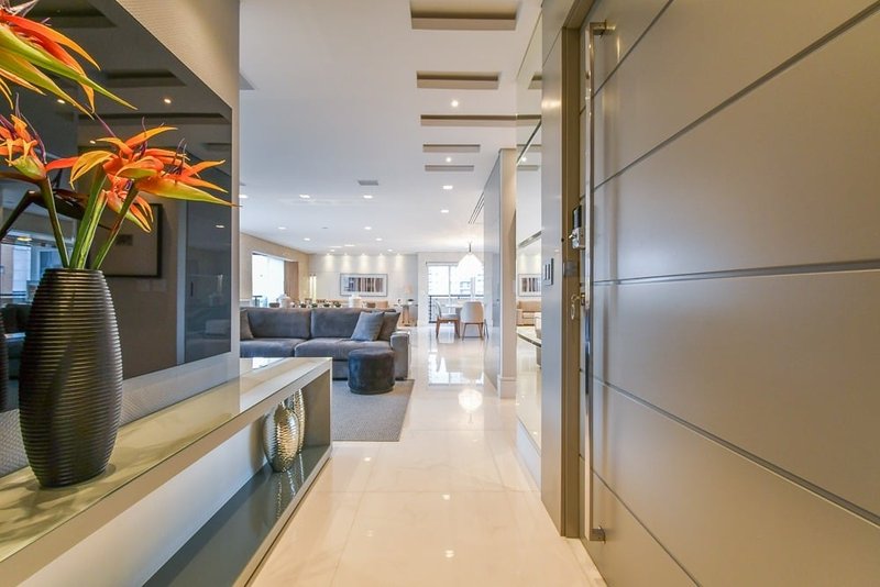 Apartamento a venda - Vila Nova Conceição -  3 suítes 244m² IV Centenário São Paulo - 