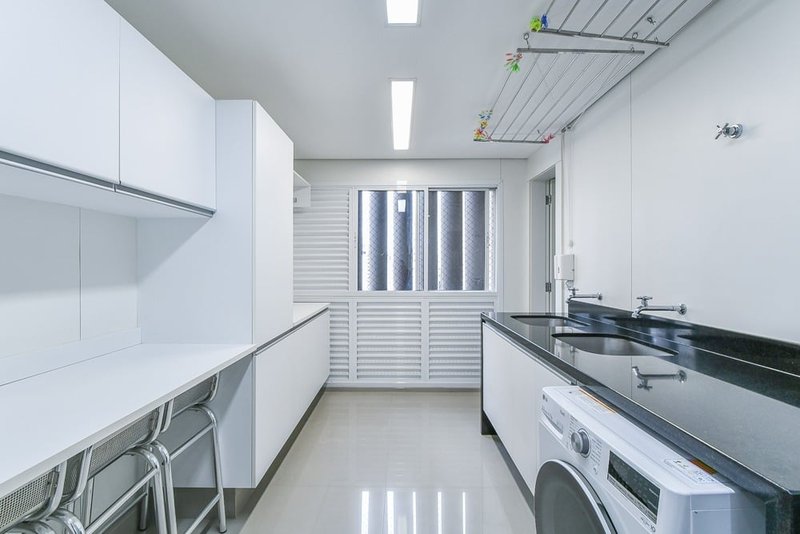Apartamento a venda - Vila Nova Conceição -  3 suítes 244m² IV Centenário São Paulo - 