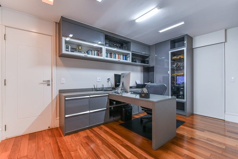 Apartamento a venda - Vila Nova Conceição -  3 suítes 244m² IV Centenário São Paulo - 