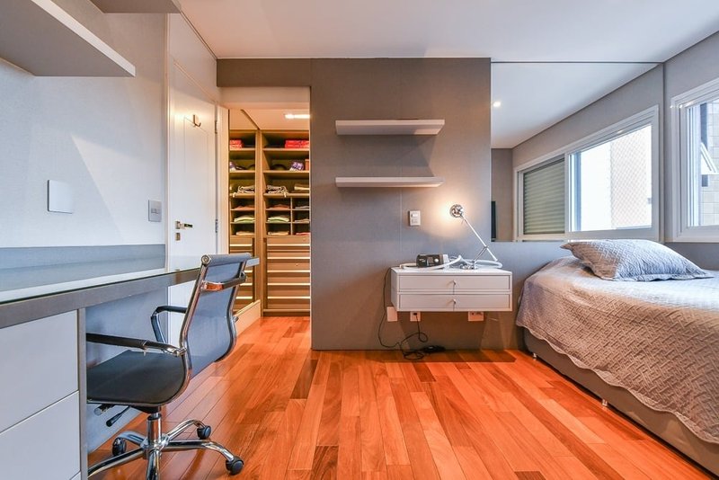 Apartamento a venda - Vila Nova Conceição -  3 suítes 244m² IV Centenário São Paulo - 
